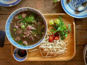Explorez le Vietnam à travers sa gastronomie.