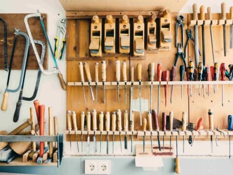 Quels outils indispensables pour transformer votre maison ?