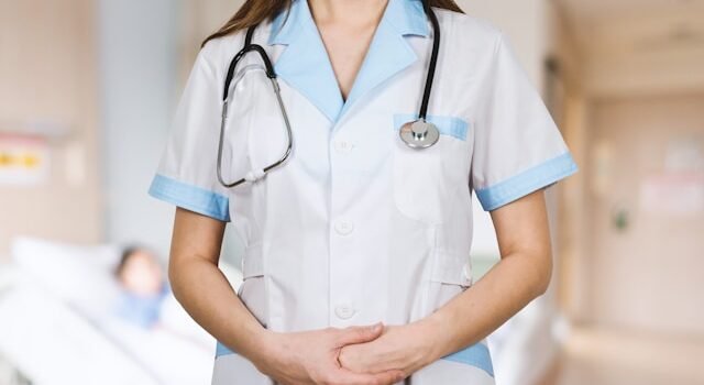 praticien hospitalier