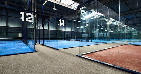 Installation terrain de tennis