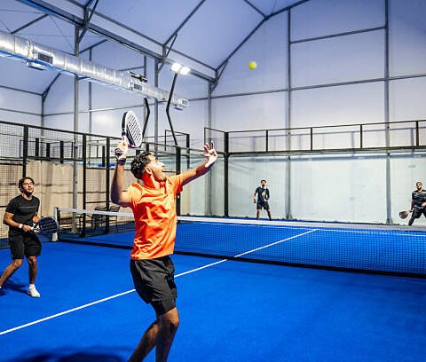Construction terrain de tennis