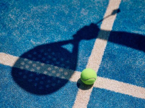 Constructeur court de tennis